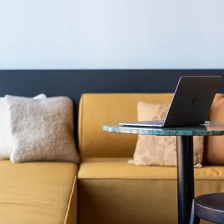 Black F Tower - Serviced 4*