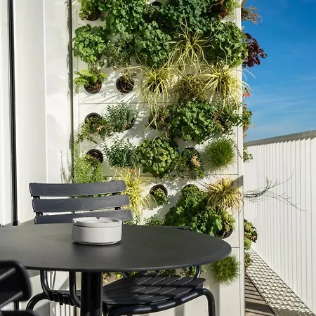 Black F Tower - Serviced Aparthotel 4*