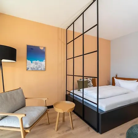 Black F Tower - Serviced Aparthotel
