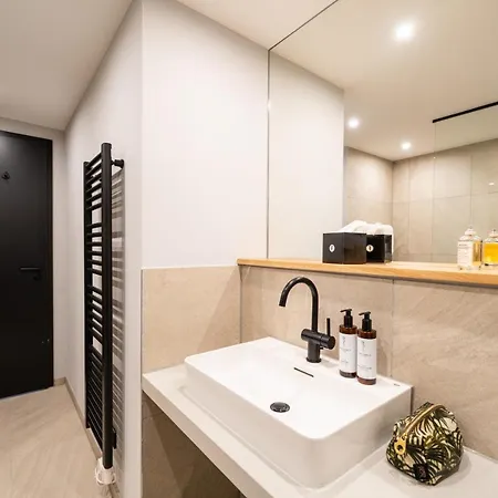 Aparthotel Black F Tower - Serviced *