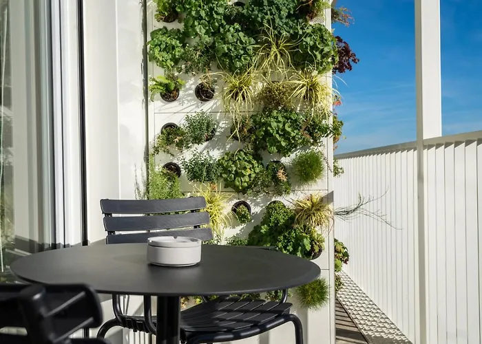 Black F Tower - Serviced Apart-hotel 4*