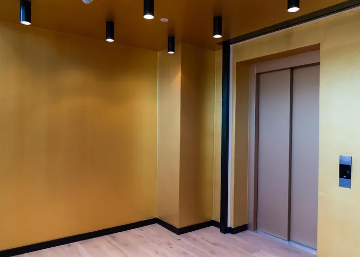 Black F Tower - Serviced 4*