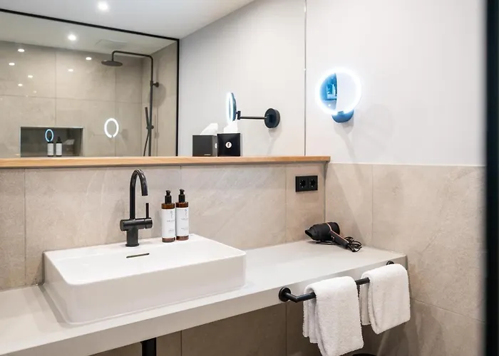 Black F Tower - Serviced Aparthotel 4*